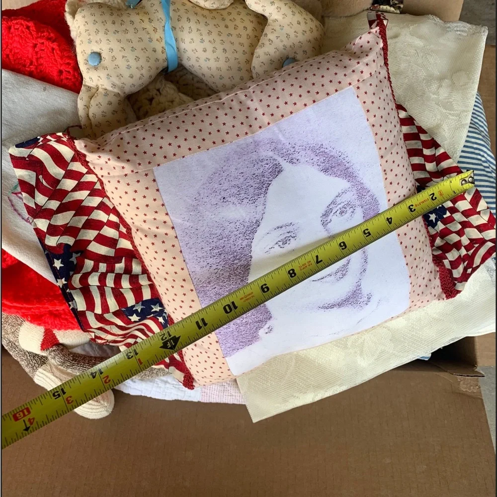 HANDMADE VINTAGE USA PRINTED BETSY ROSS PILLOW